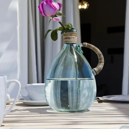 Milis Houses Adamantas (Milos)