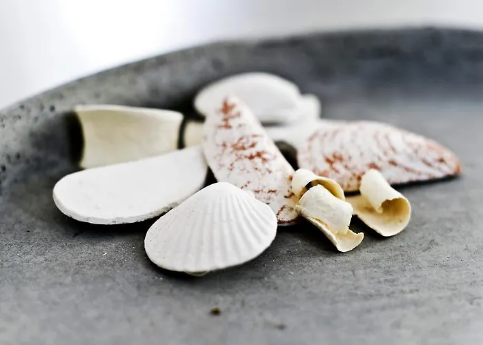 Milis Houses * Adamantas (Milos)