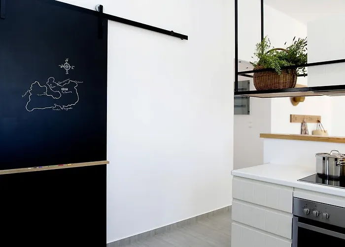 Milis Houses Apartment Adamantas (Milos)